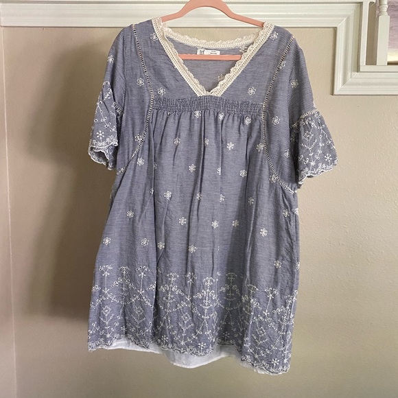 Zara Dresses & Skirts - Women’s Zara Shift Dress